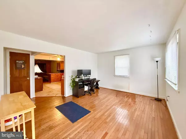 401 N ATLANTIC AVE, Stratford, NJ 08084