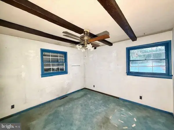 2171 W WEYMOUTH RD, Newfield, NJ 08344