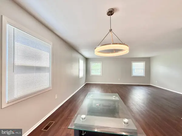 15 GARRETT LN, Willingboro, NJ 08046