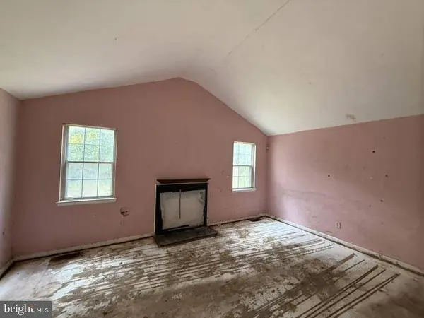 37 ASHLAND AVE, Sicklerville, NJ 08081