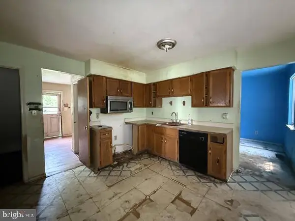 37 ASHLAND AVE, Sicklerville, NJ 08081