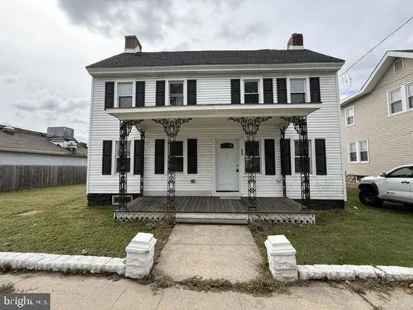 348 MAIN ST