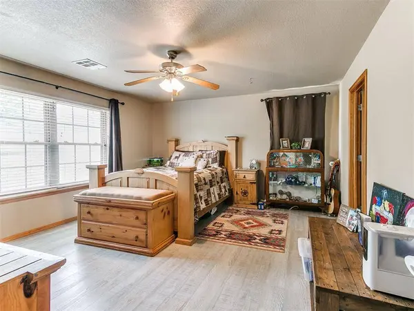12517 Jerrad LN, Mcloud, OK 74851