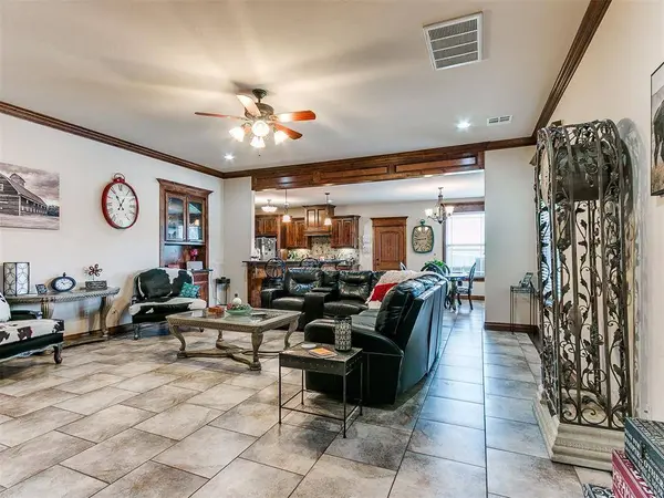 507 Arrowhead DR, Tuttle, OK 73089