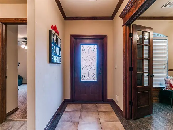 507 Arrowhead DR, Tuttle, OK 73089