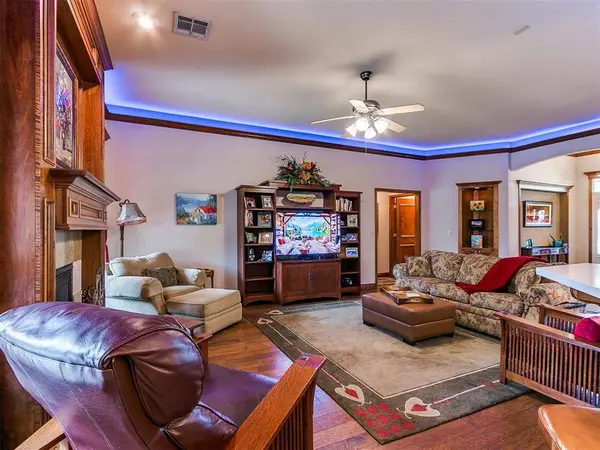 2116 Bates WAY, Norman, OK 73071