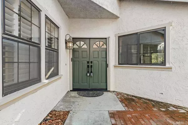 2533 Holly Valley DR, Vista, CA 92084