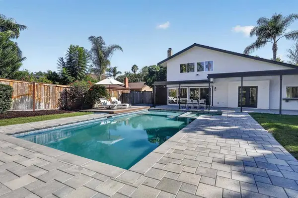 1207 Branding Iron CIR, Vista, CA 92081
