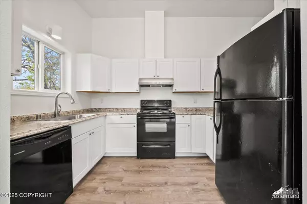 6636 Donna DR, Anchorage, AK 99504