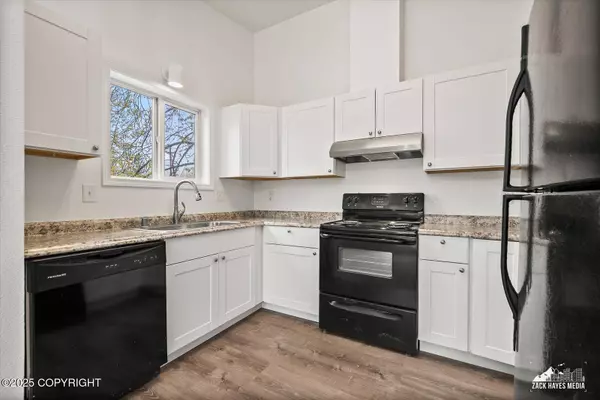 6636 Donna DR, Anchorage, AK 99504