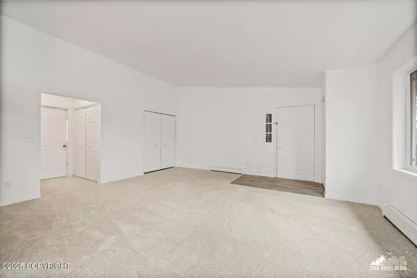 6636 Donna DR, Anchorage, AK 99504