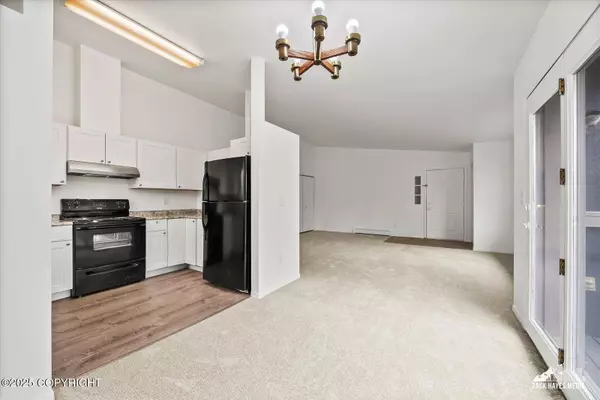 6636 Donna DR, Anchorage, AK 99504