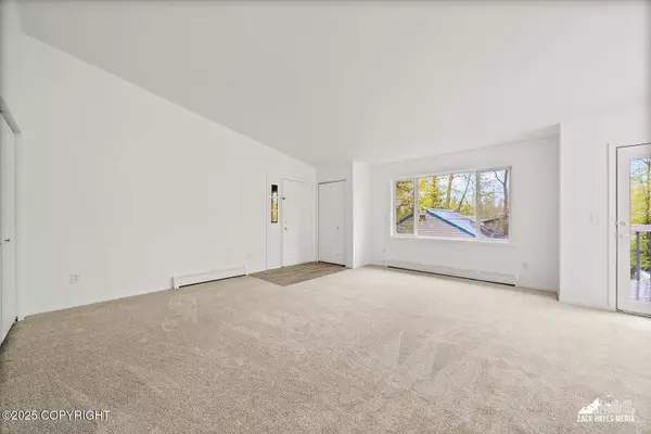 6636 Donna DR, Anchorage, AK 99504