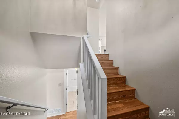 6839 Peck AVE, Anchorage, AK 99504