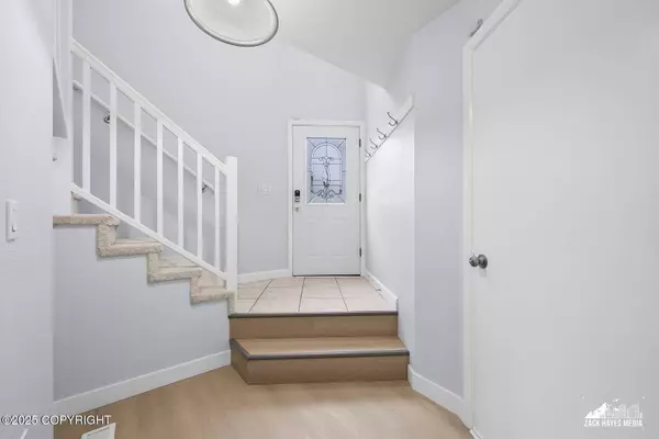 9120 Ticia CIR, Anchorage, AK 99502