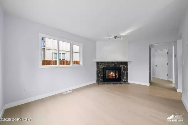 9120 Ticia CIR, Anchorage, AK 99502