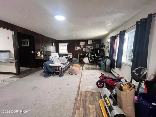 4330 San Roberto AVE, Anchorage, AK 99508