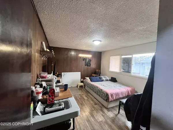 4330 San Roberto AVE, Anchorage, AK 99508