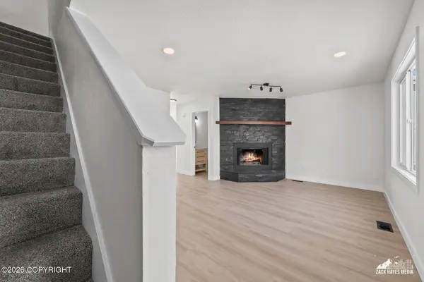 8500 Moss CT #13, Anchorage, AK 99504