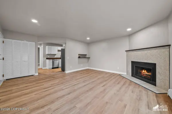 261 McCarrey ST 17C, Anchorage, AK 99508