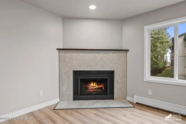 261 McCarrey ST 17C, Anchorage, AK 99508