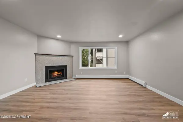 261 McCarrey ST 17C, Anchorage, AK 99508