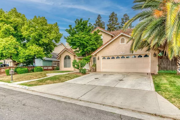 8164 N 8th ST, Fresno, CA 93720