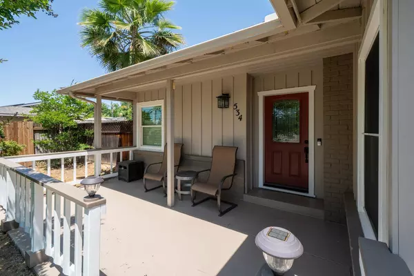 534 W Swift AVE, Fresno, CA 93705