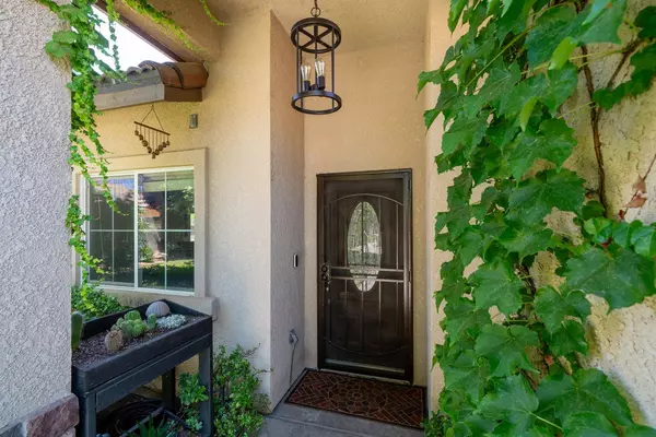 2148 N Ivanhoe AVE, Fresno, CA 93722