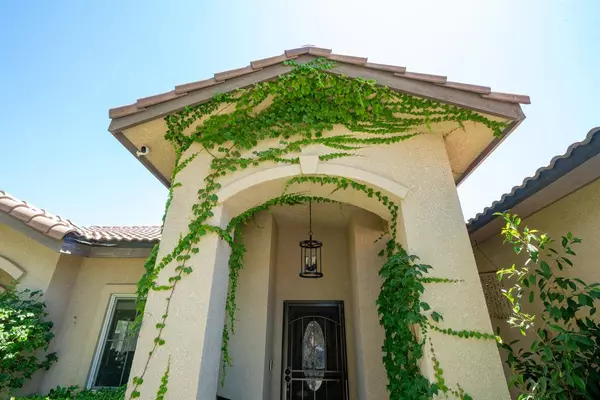 2148 N Ivanhoe AVE, Fresno, CA 93722