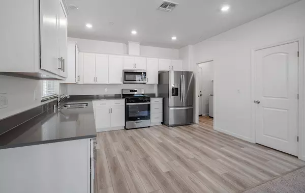 3302 Simental AVE, Clovis, CA 93619