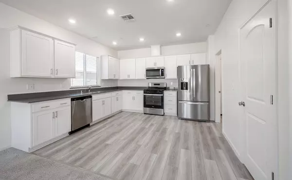 3302 Simental AVE, Clovis, CA 93619