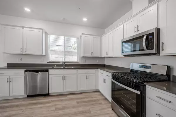 3302 Simental AVE, Clovis, CA 93619