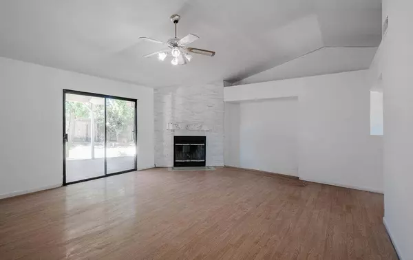 81 Carter WAY, Fowler, CA 93625