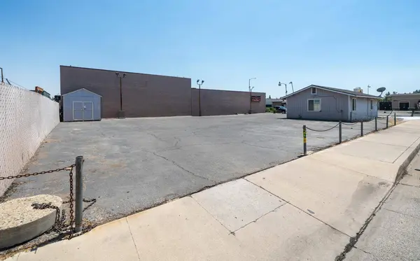 1103 Barstow AVE, Clovis, CA 93612