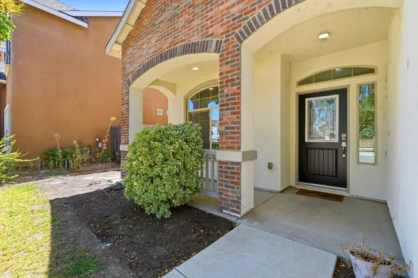 6184 E Pontiac WAY, Fresno, CA 93727