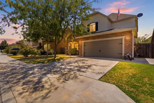 6184 E Pontiac WAY, Fresno, CA 93727