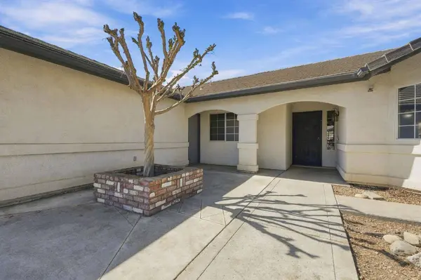 1434 Butternut DR, Hanford, CA 93230