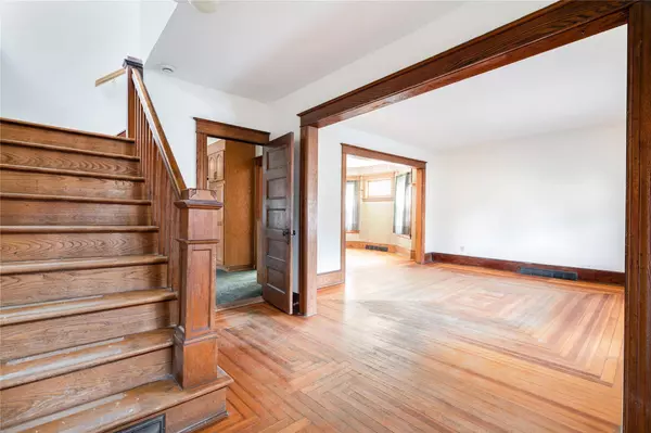 17 Parkwood BLVD, Poughkeepsie, NY 12603