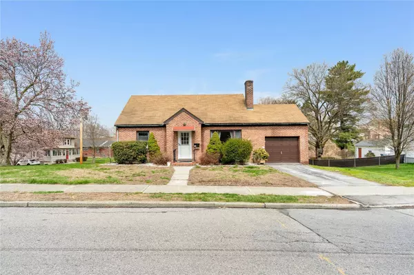 15 Clark ST, Poughkeepsie, NY 12601