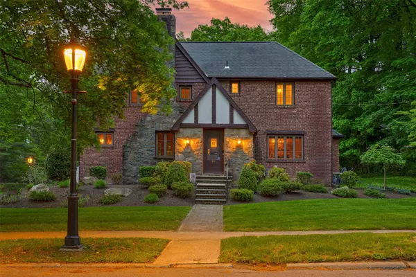 38 Loockerman AVE, Poughkeepsie, NY 12601