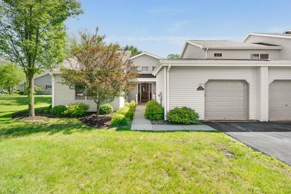 31 Sandalwood LN, Rhinebeck, NY 12572