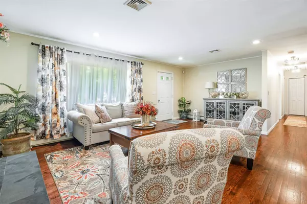 63 Lake Walton RD, Wappingers Falls, NY 12590