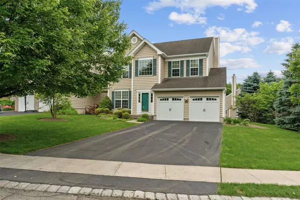 640 Creekside LN, Fishkill, NY 12524