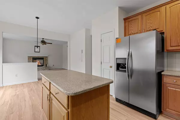 640 Creekside LN, Fishkill, NY 12524