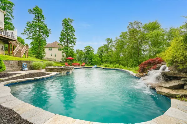 46 Duncan RD, Lagrangeville, NY 12540