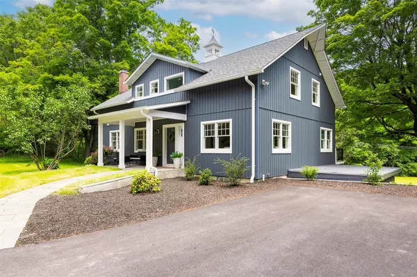 106 Davis RD, Salt Point, NY 12578