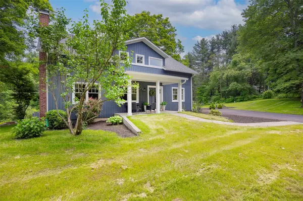 106 Davis RD, Salt Point, NY 12578