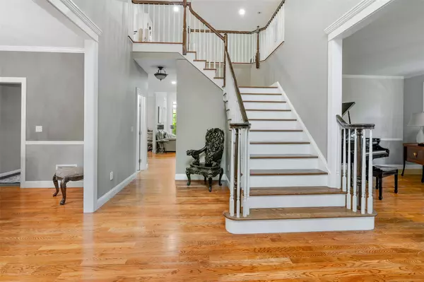 46 Duncan RD, Lagrangeville, NY 12540