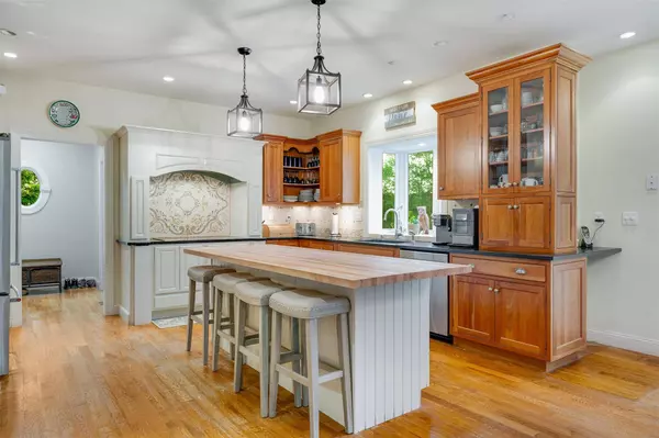 46 Duncan RD, Lagrangeville, NY 12540